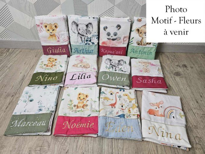 Protège Carnet de Santé - Motif Fleurs