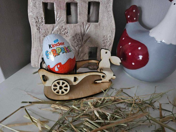 Lapin avec sa brouette