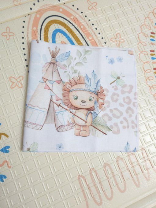 DESTOCKAGE - PROTEGE CARNET DE SANTE - Lion 