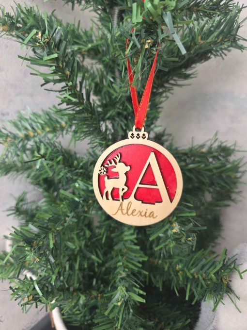 Boule de Noël en bois lettre
