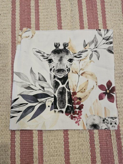 DESTOCKAGE - PROTEGE CARNET DE SANTE - Girafe